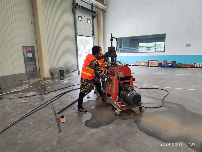 沙溪镇厂房地面下沉塌陷注浆加固施工